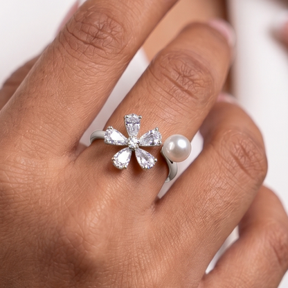 Floral Pearl Ring - Silver