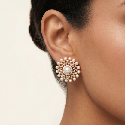 Noura Stud Earrings - Gold & Pearl