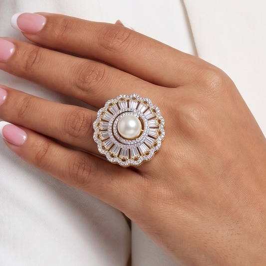 Ruhani Diamond & Pearl Ring - Gold