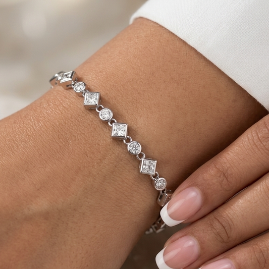 Aura - Princess Solitaire Diamond Bracelet - Silver