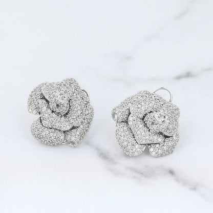 Rose stud earrings - white